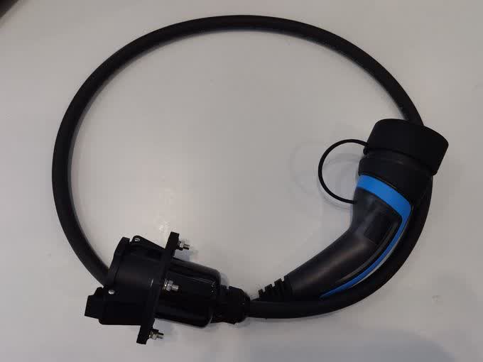 32A 3Phase Type 1 To Type 2 EV Adapter IP55 Waterproof Protection Grade 0